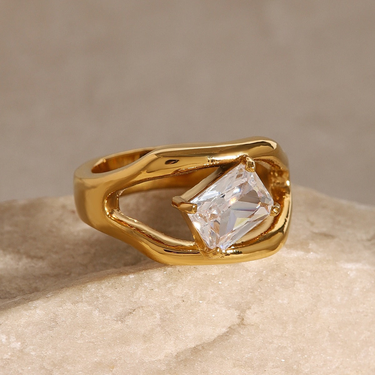 18K gold geometric hollow inlaid gemstone unique design high-end ring-Luxore