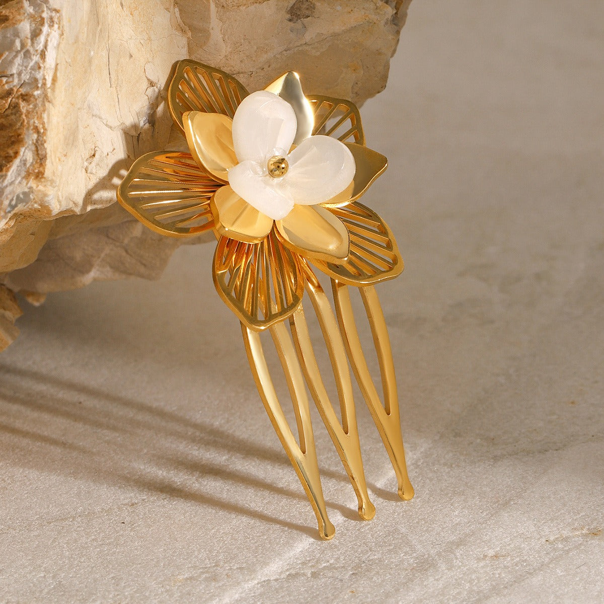 18K gold flower shape with hollow design light luxury noble hair accessories-Luxore