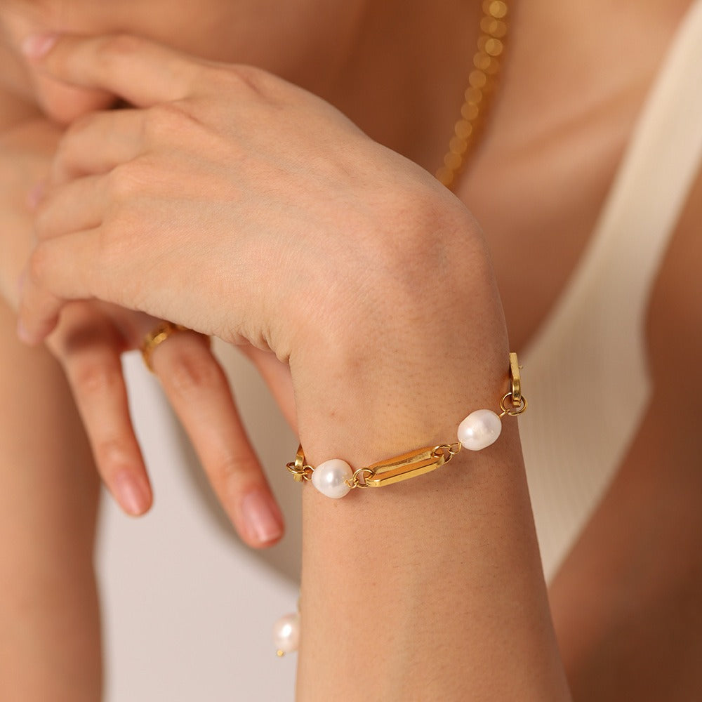 Gold Plated Rectangular Chain with Pearl Design High-End Bracelet-Luxore