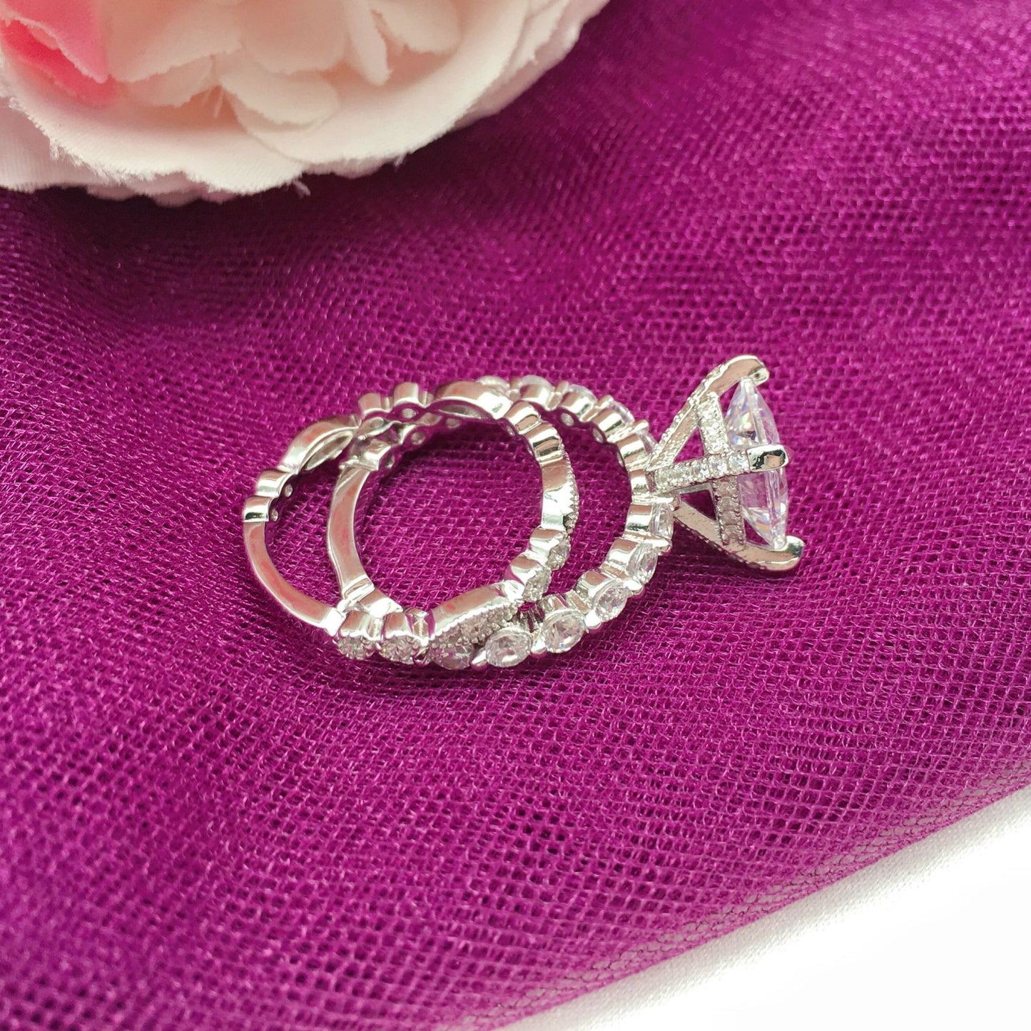 Diamond-studded luxury ring-Luxore