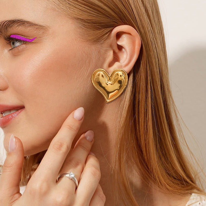 18K gold heart-shaped luxury earrings-Luxore