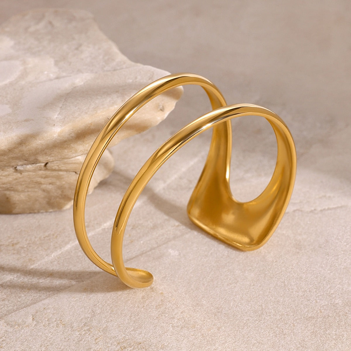 18K gold geometric hollow design unique simple bracelet-Luxore