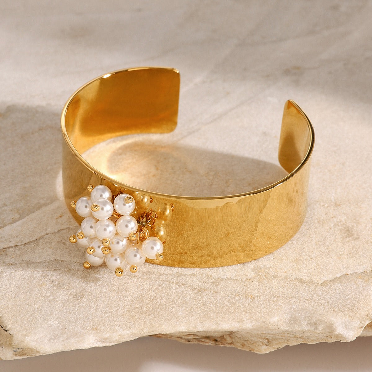 18K gold wide face with pearl design light luxury high-end bracelet-Luxore