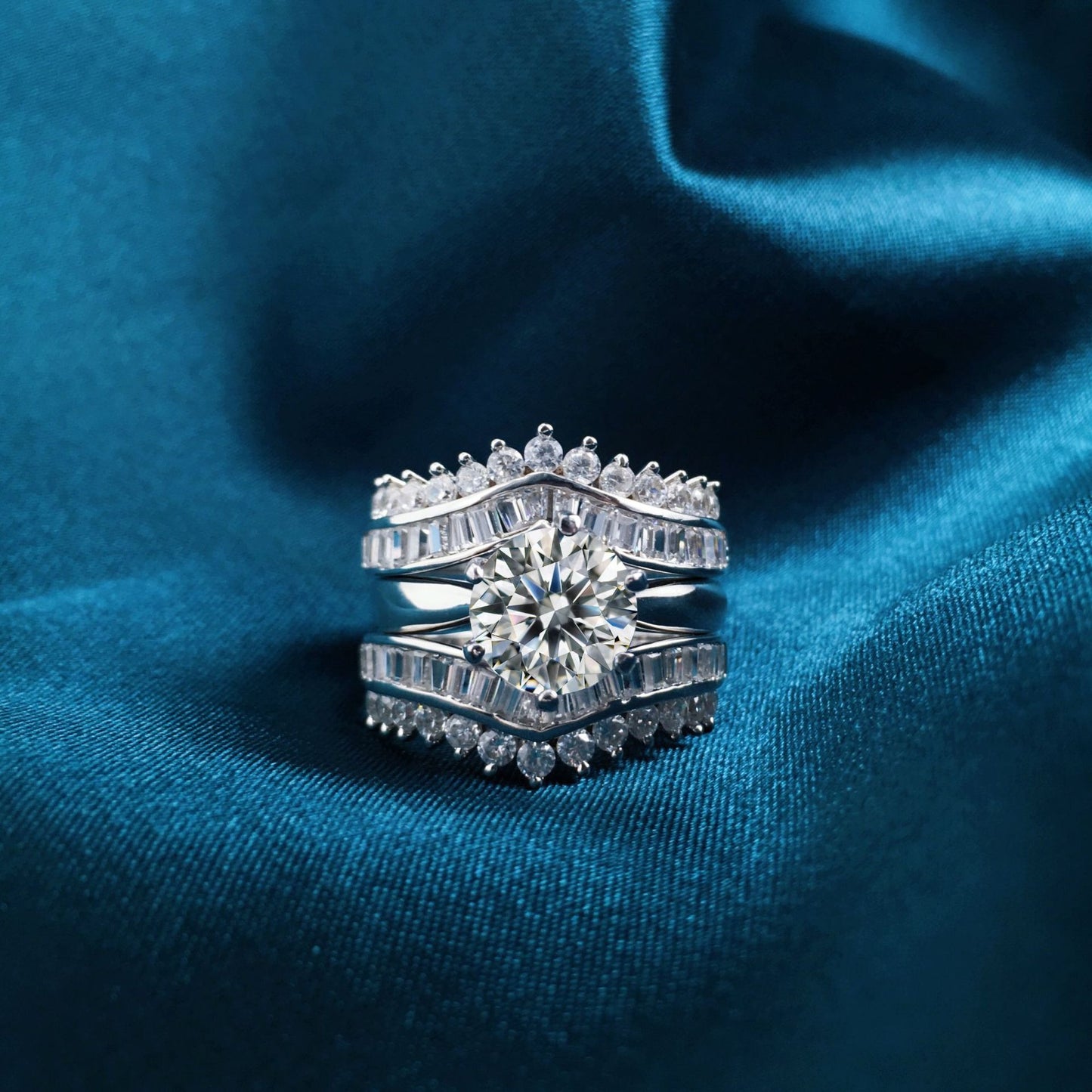 A set of three dazzling rings inlaid with gemstones-Luxore