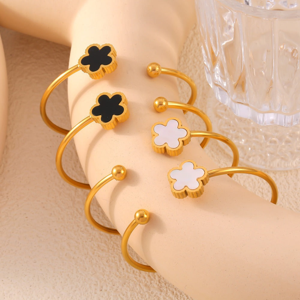 18K gold exquisite fashion five-leaf clover design simple style bracelet-Luxore