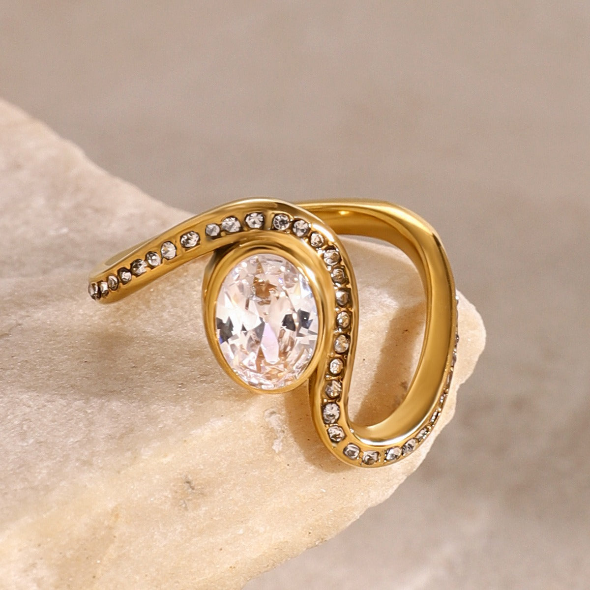 18K gold geometric gemstone design high-end ring-Luxore