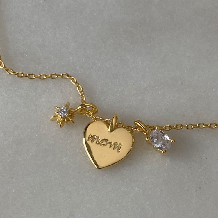 Heart Pendant "MOM" Necklace – A Sentimental Gift for Mothers-Luxore