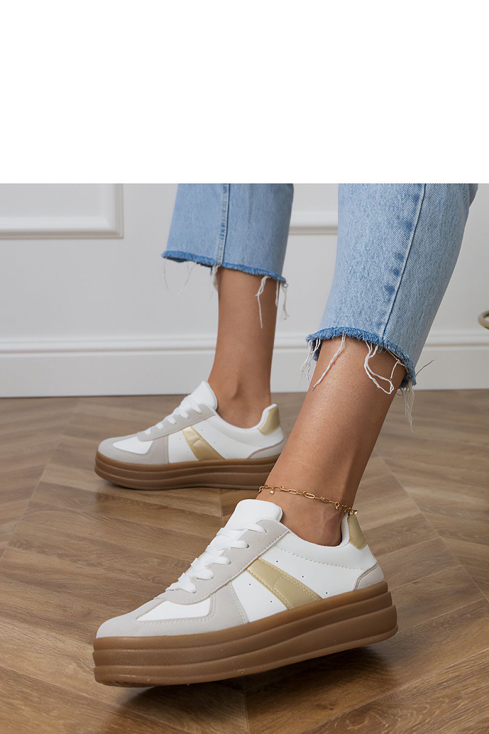 Women's Footwear - Sport Shoes