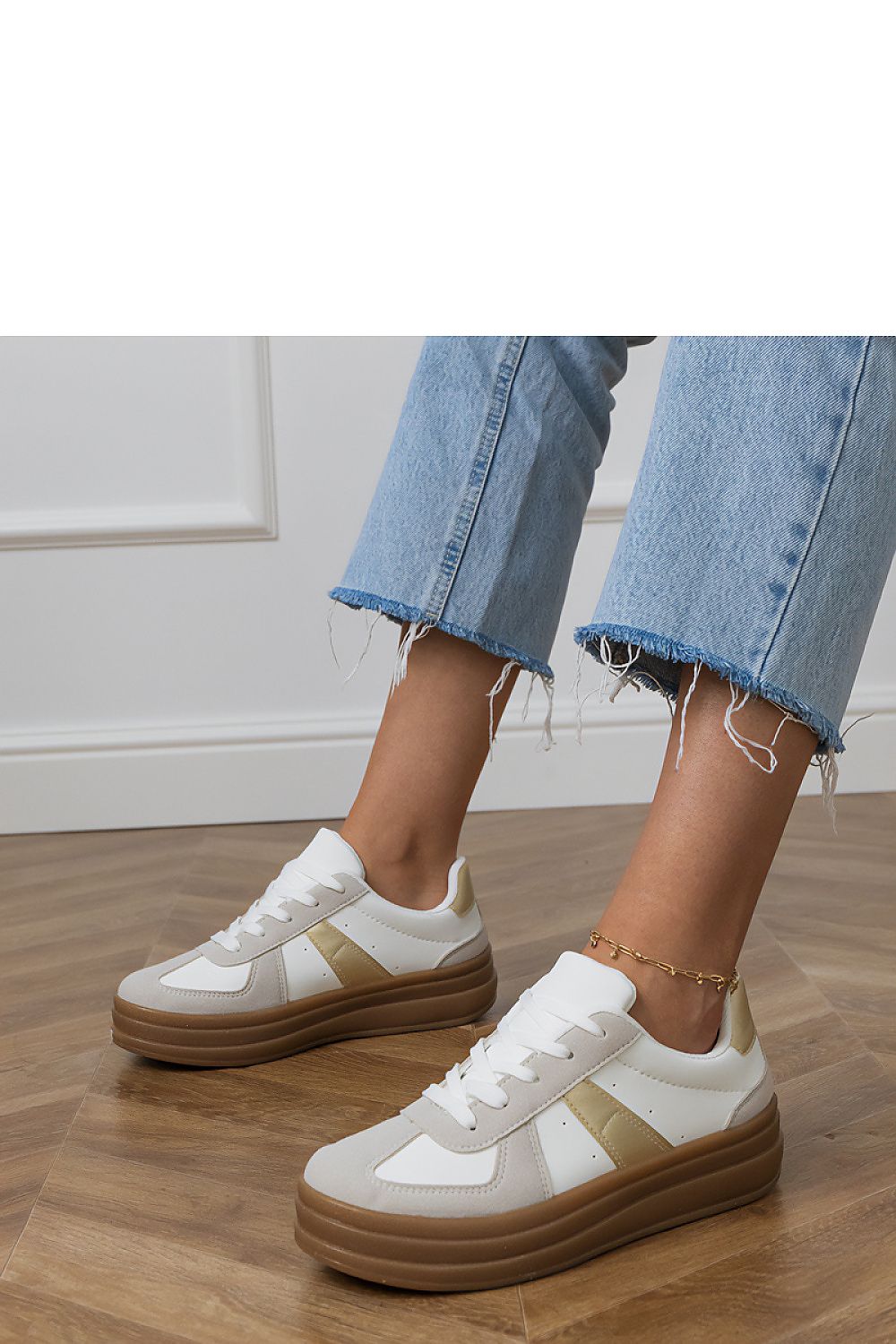 Women's Footwear - Sport Shoes
