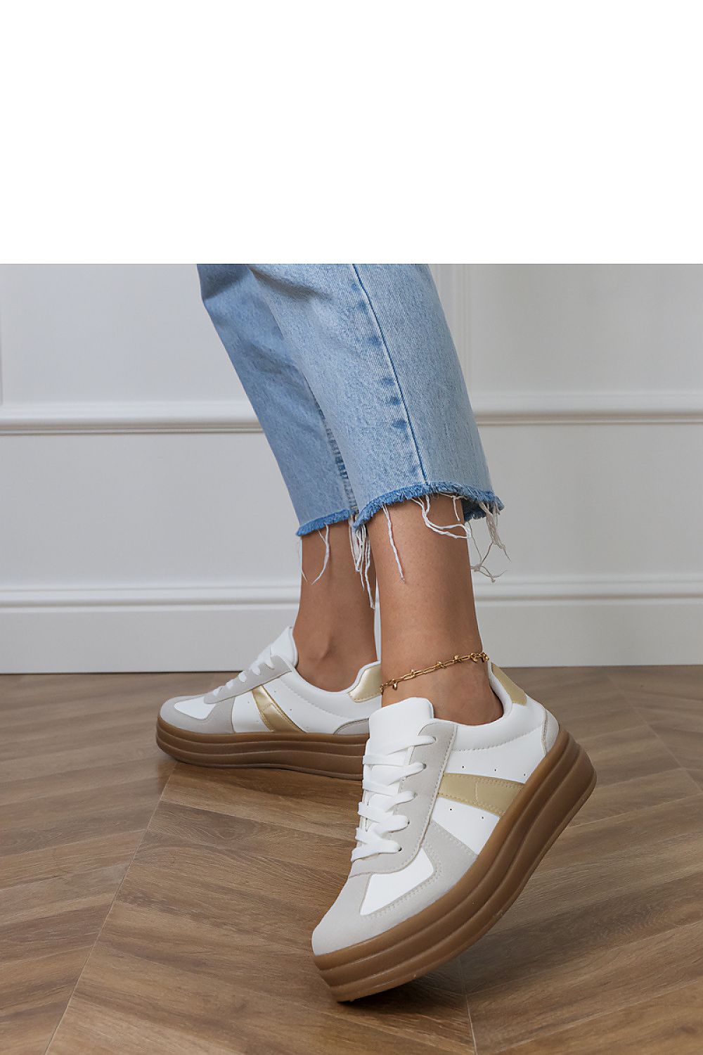 Women's Footwear - Sport Shoes