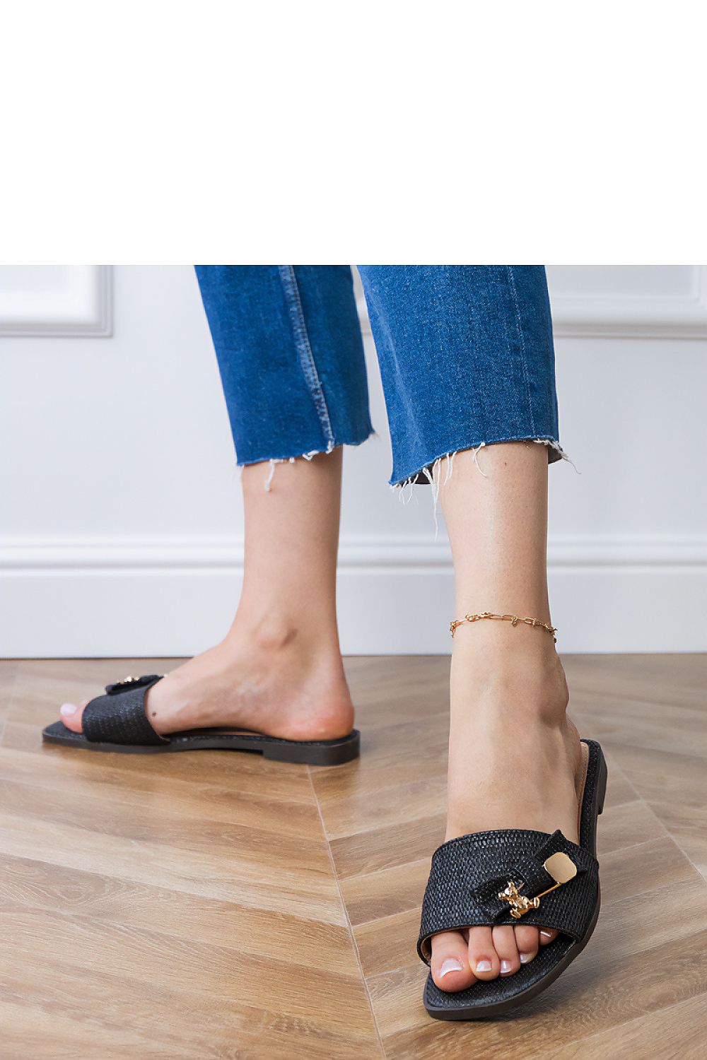 Women's Footwear - Flip-flops