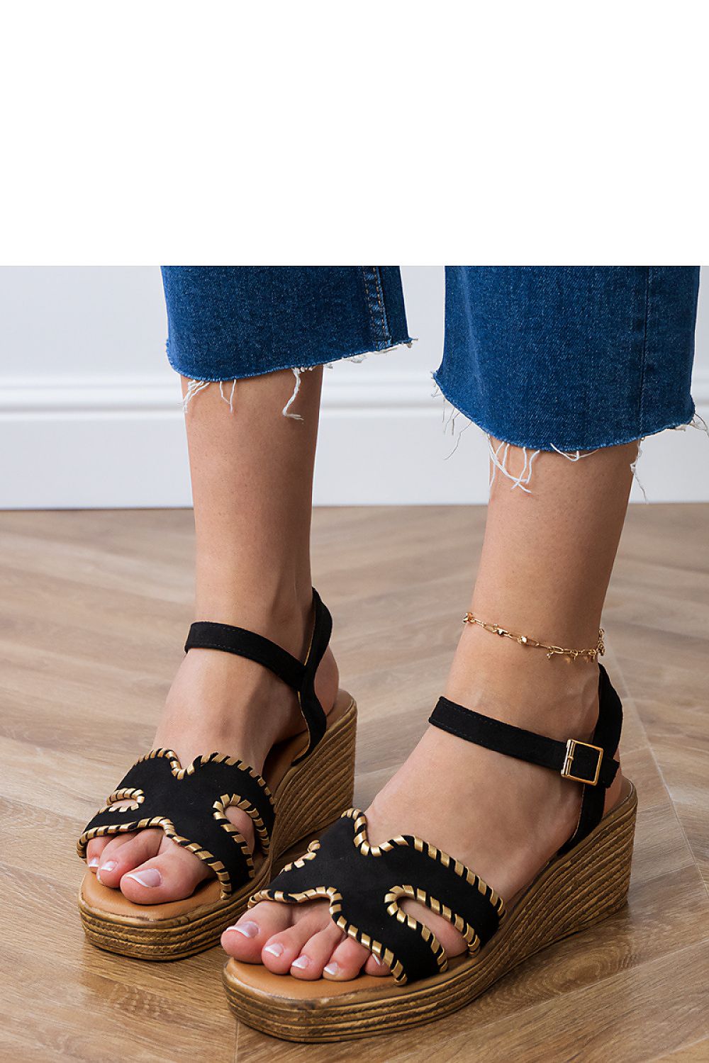 Women's Footwear - Buskin