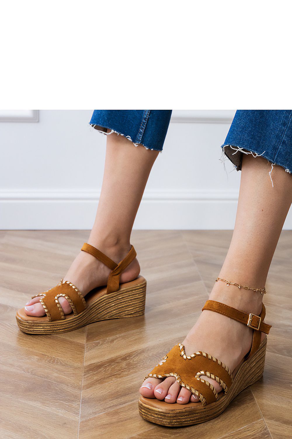 Women's Footwear - Buskin