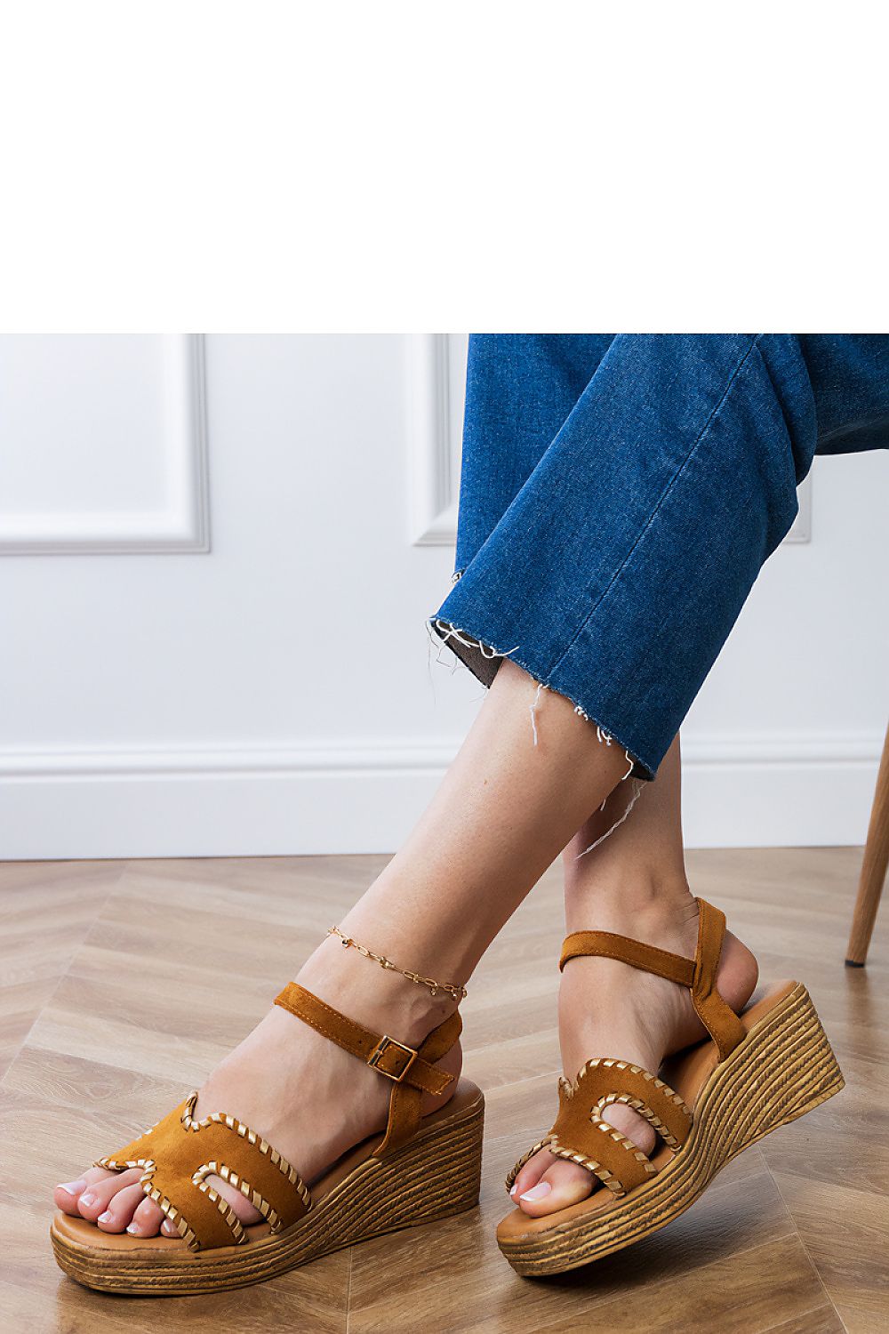 Women's Footwear - Buskin