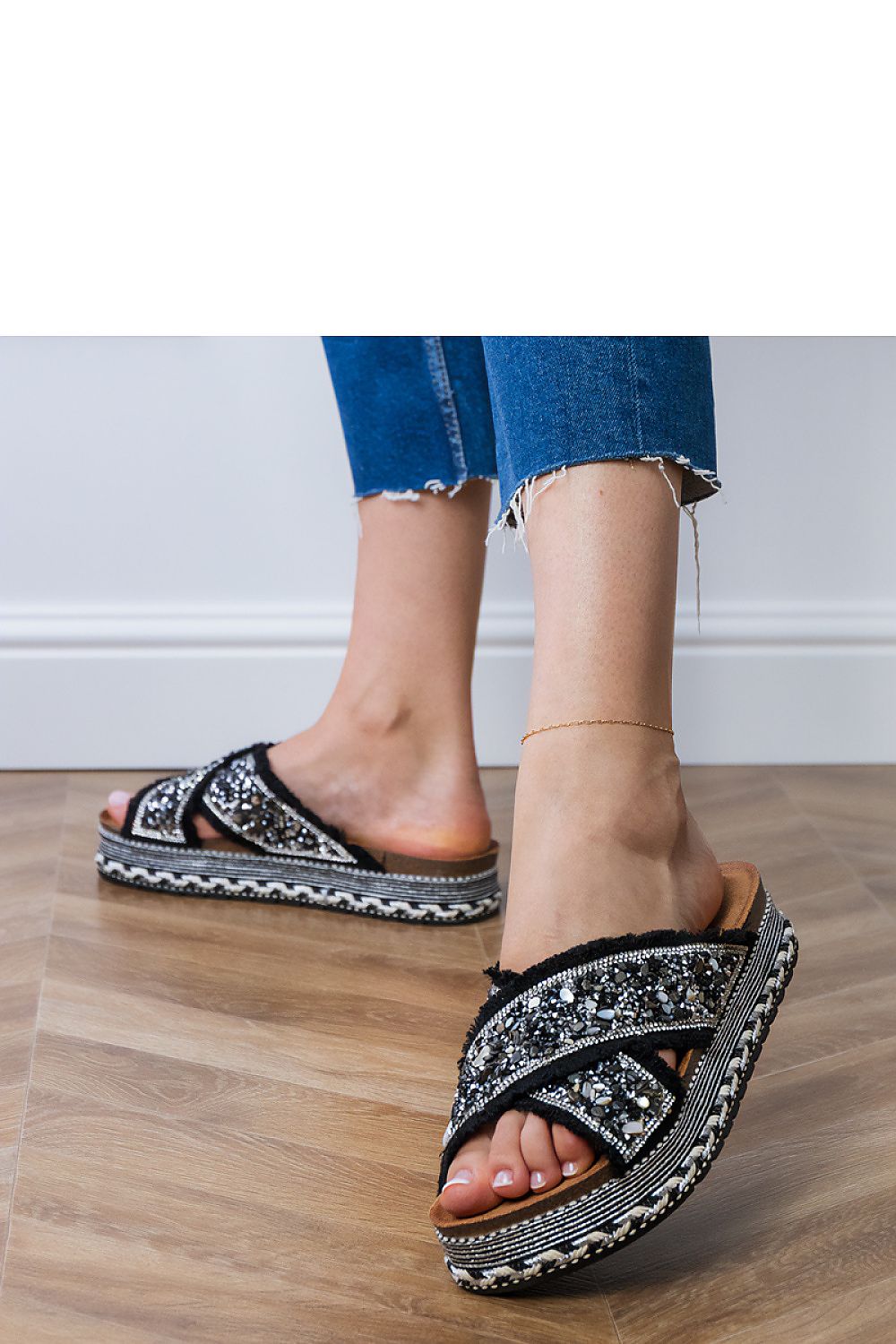 Women's Footwear - Flip-flops