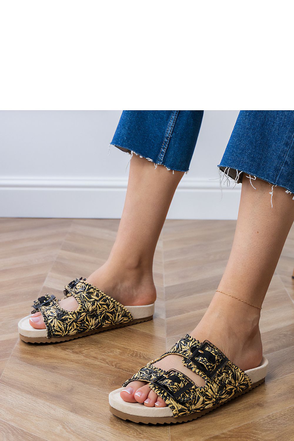 Women's Footwear - Flip-flops