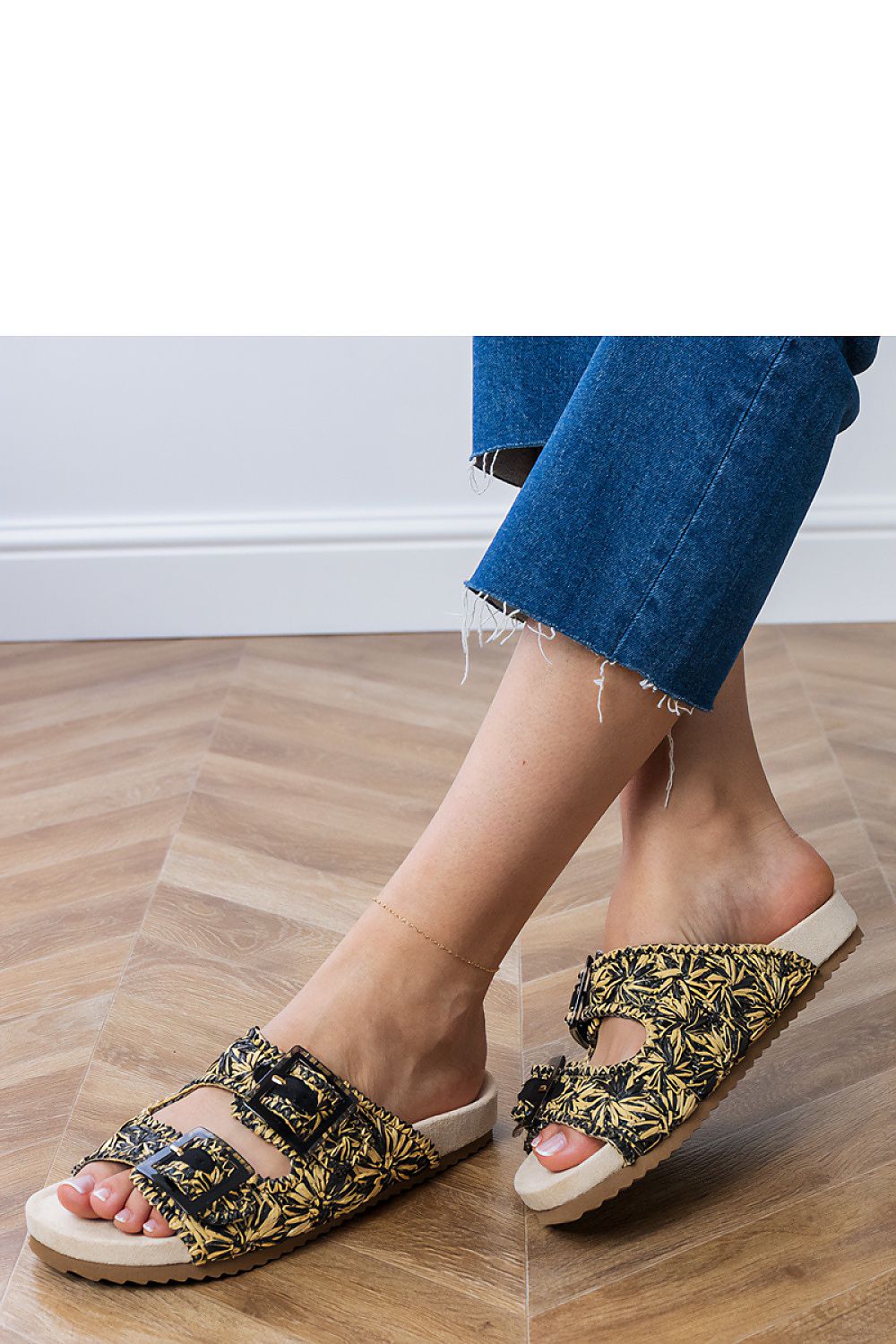 Women's Footwear - Flip-flops