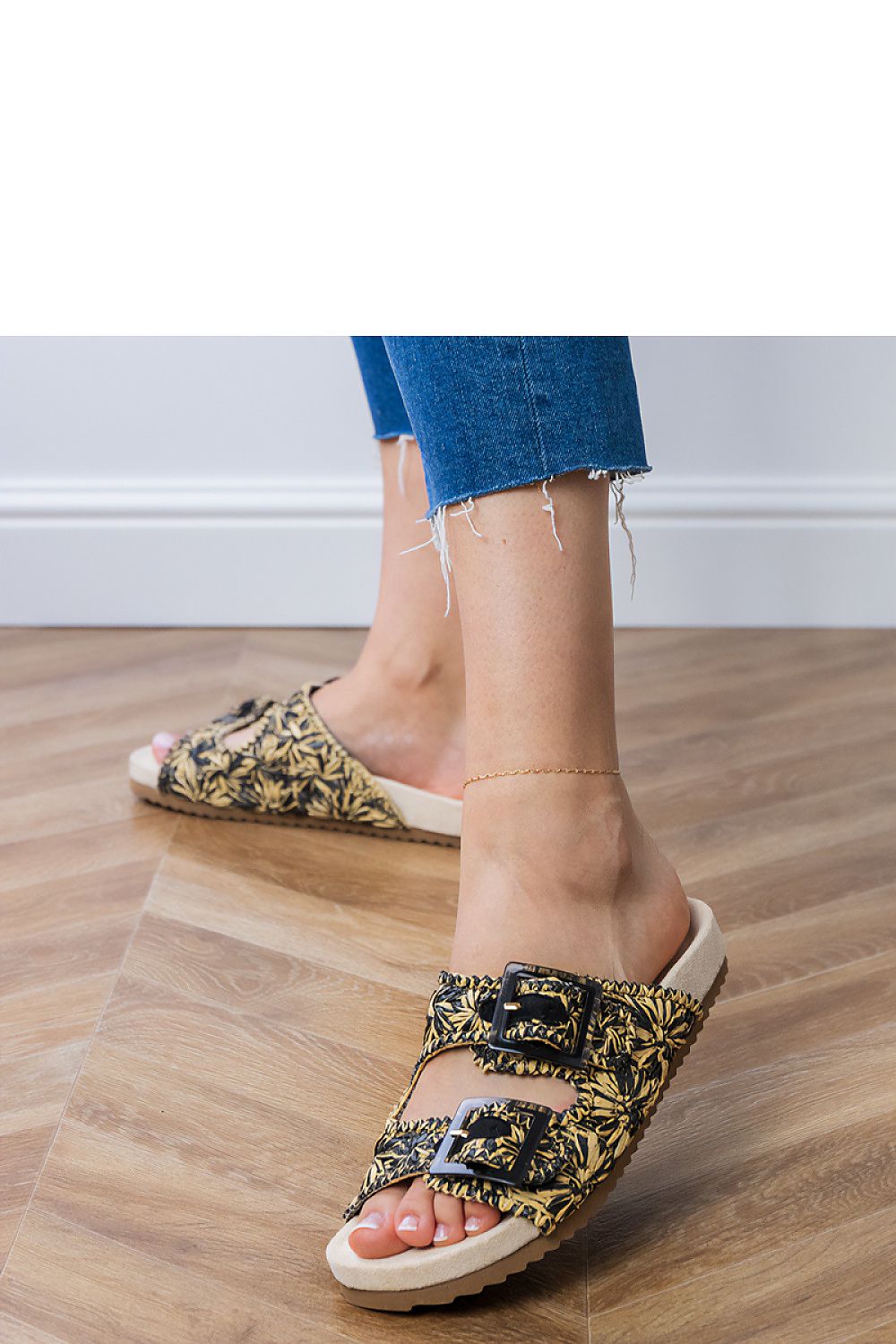 Women's Footwear - Flip-flops