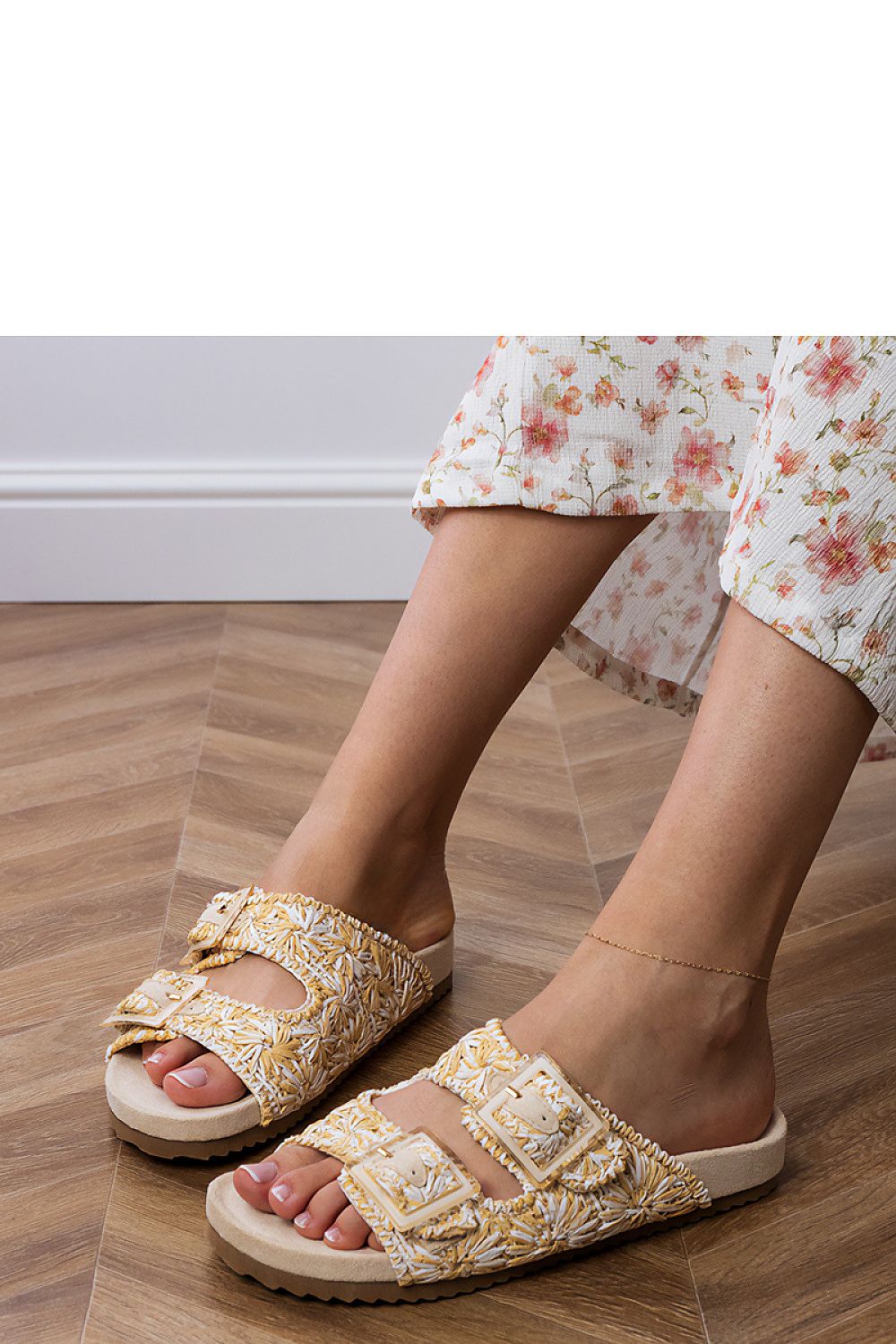 Women's Footwear - Flip-flops