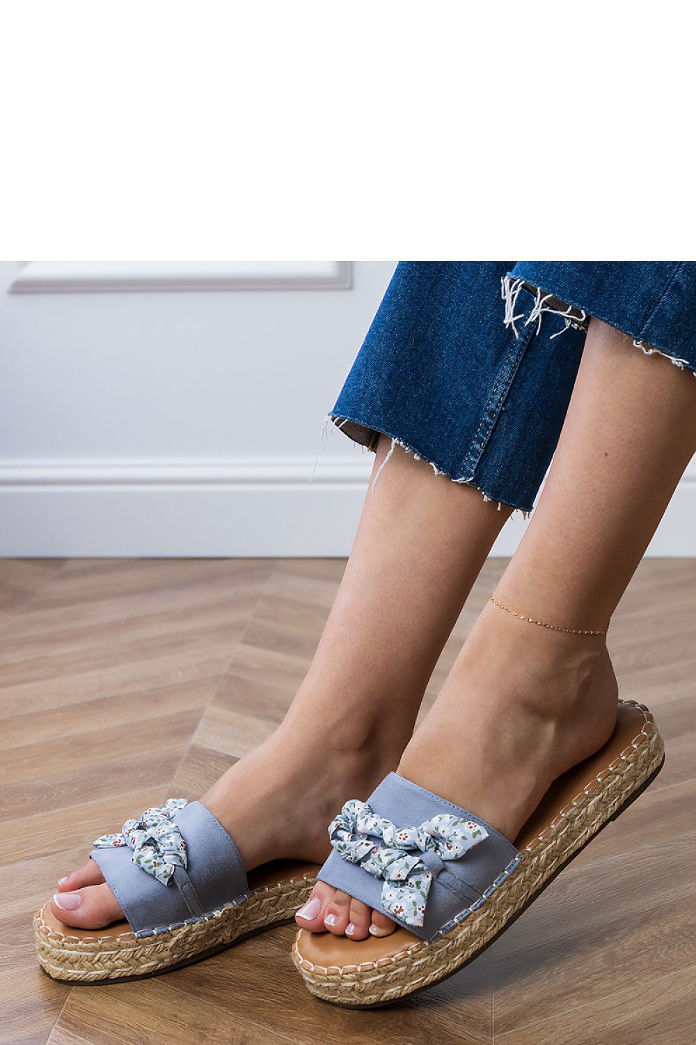 Women's Footwear - Flip-flops