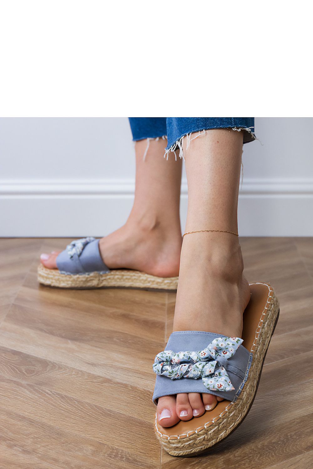Women's Footwear - Flip-flops