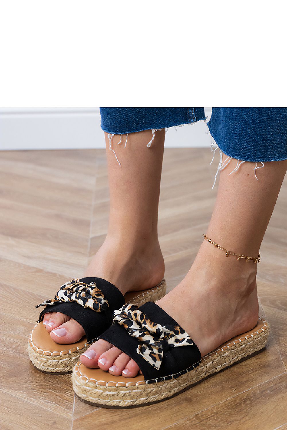 Women's Footwear - Flip-flops