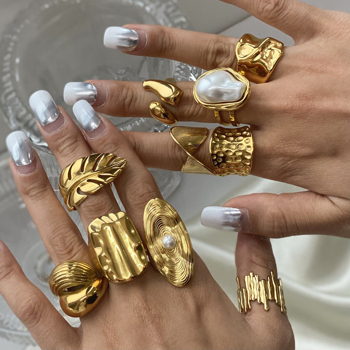 18K gold geometric inlaid pearl design light luxury high-end ring-Luxore