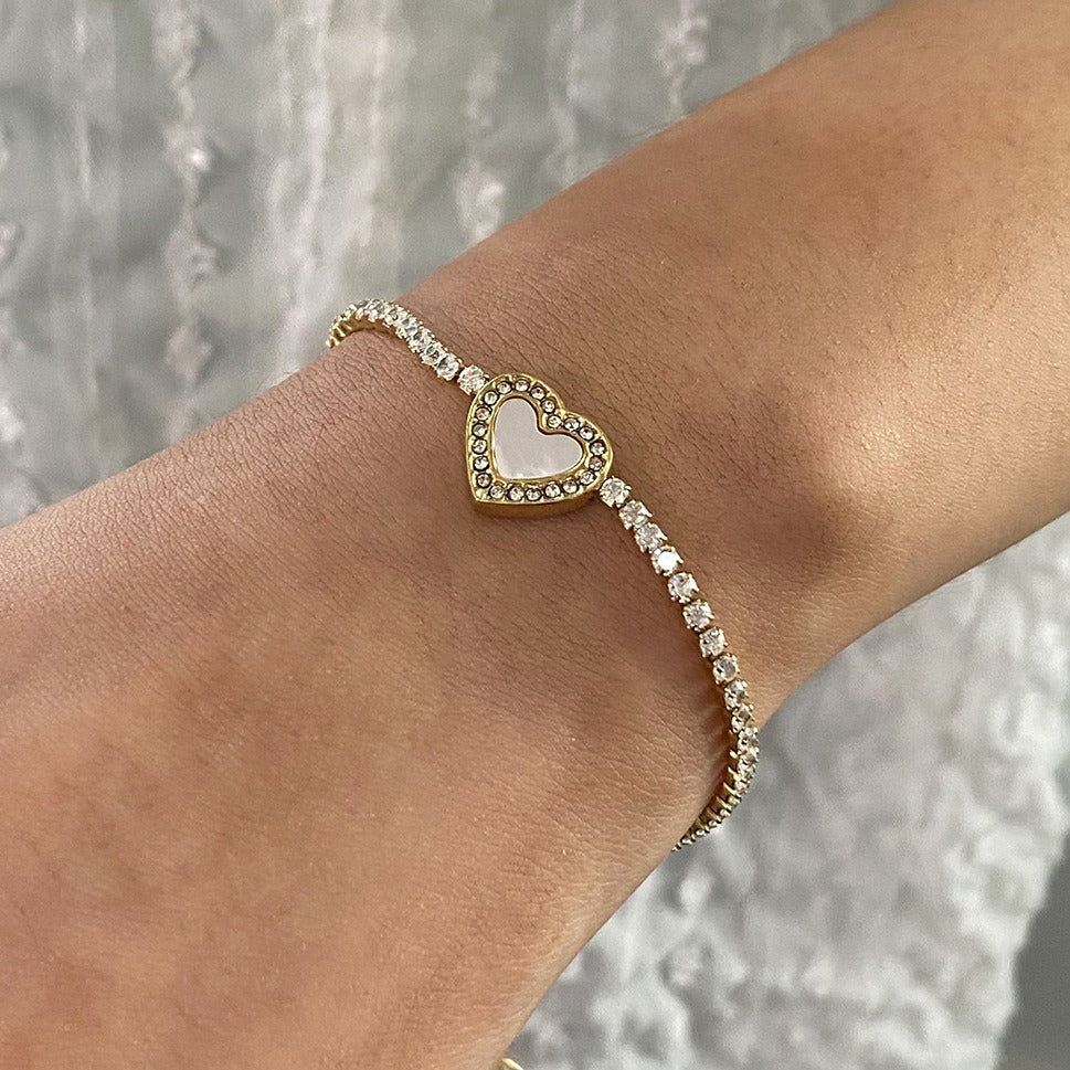 18K gold heart-shaped bracelet with diamond design, light luxury and noble-Luxore