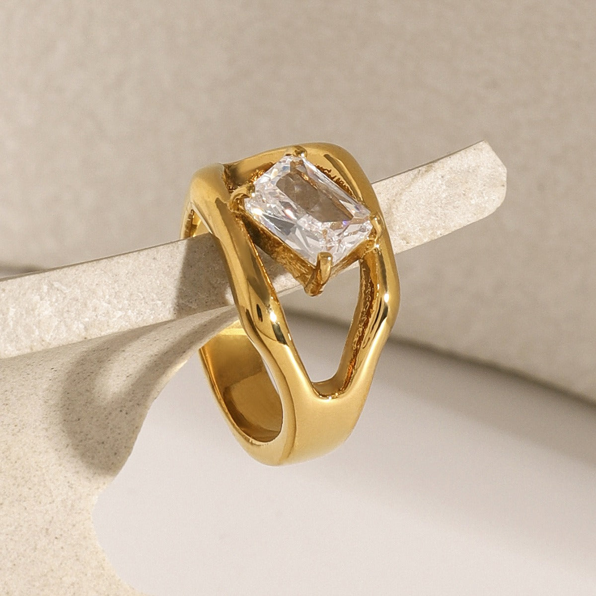 18K gold geometric hollow inlaid gemstone unique design high-end ring-Luxore