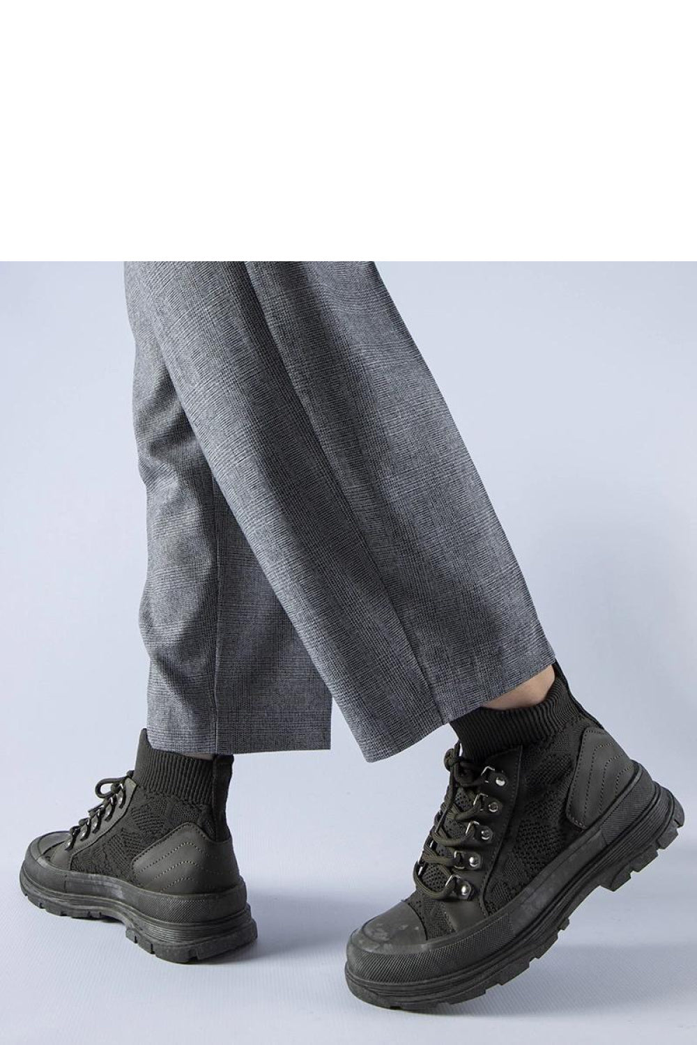 Sneakers model 207609 Solea-Luxore