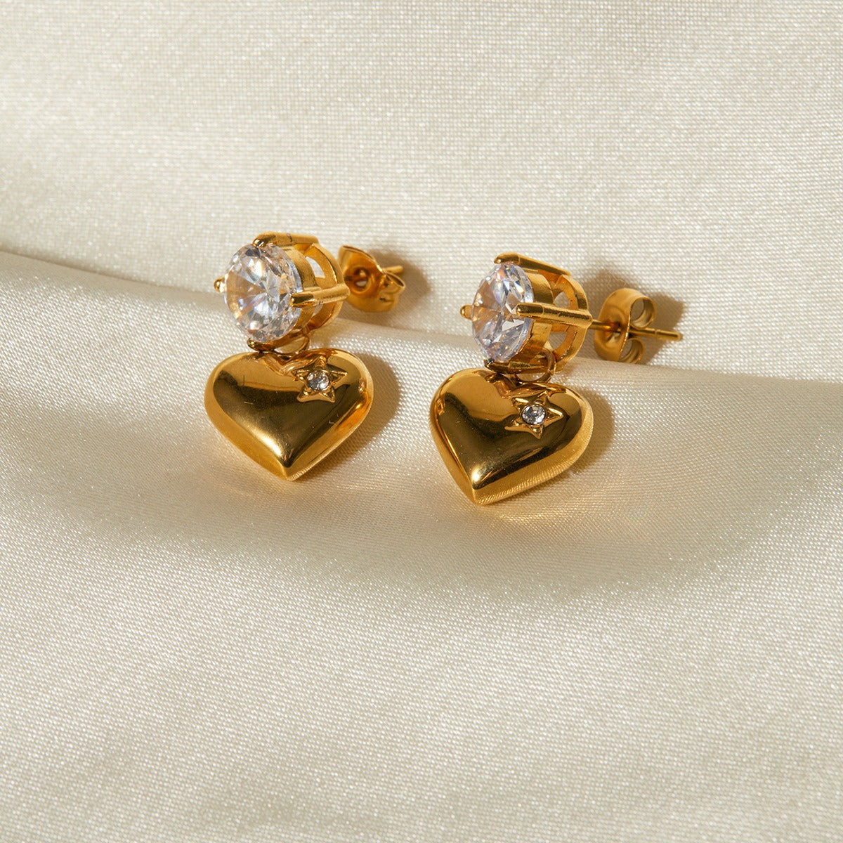 18k gold noble and elegant heart inlaid zircon design earrings-Luxore