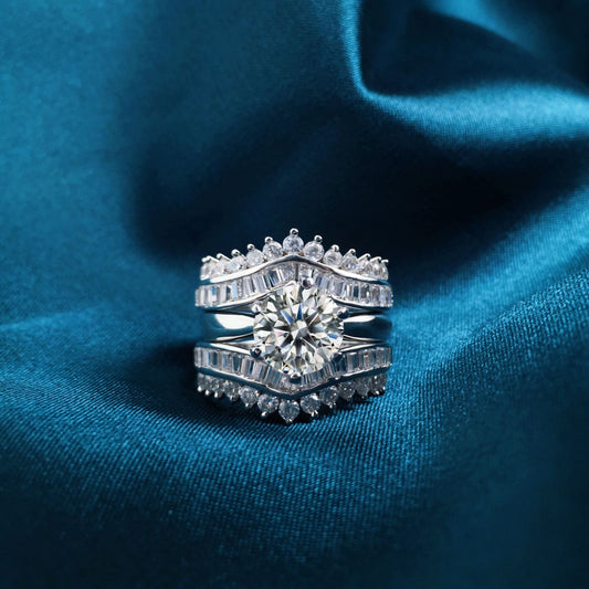 A set of three dazzling rings inlaid with gemstones-Luxore